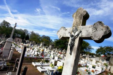 Fiéis Defuntos: Tradição da Igreja é manter restos mortais nos cemitérios ou locais sagrados