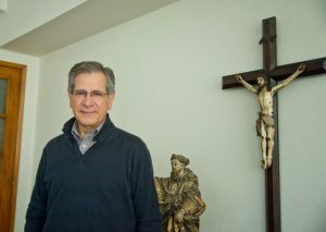Igreja/Saúde: «A doença é bom que desapareça», nunca o doente - Padre José Manuel Pereira de Almeida