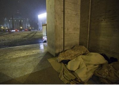 Vaticano: Papa Francisco lamenta morte de sem-abrigo
