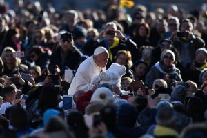 Vaticano: Papa reafirma compromisso contra abusos sexuais de menores
