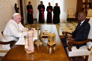 Vaticano: Papa recebeu presidente do Haiti