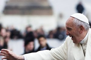 Vaticano: Papa reforça proibição de substituir leituras da Missa por outros textos