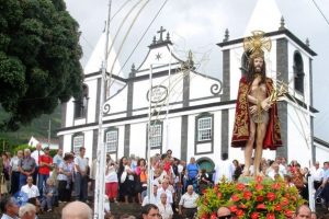 Açores: Reitor do Senhor Santo Cristo dos Milagres defende criação de roteiro sobre santuários insulares