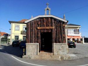 Braga: Escuteiros de Nine construíram «Presépio das Cinzas» com madeiras dos incêndios