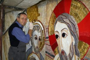 Liturgia: Padre jesuíta Marko Rupnick, «famoso pelas obras em mosaico», no Porto