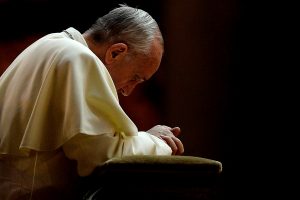 «Vídeo do Papa»: «O nosso coração muda quando reza», diz Francisco