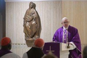 Vaticano: Papa rejeita «ameaças» no confessionário