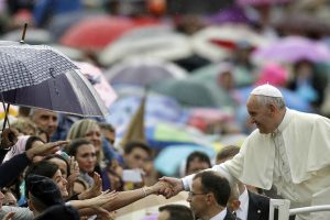 Vaticano: Papa assinala início da Quaresma com pedido de atenção aos pobres