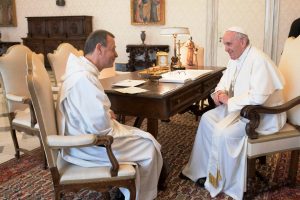 Ecumenismo: Prior de Taizé visitou Papa Francisco, em encontro dedicado aos jovens