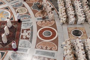 Vaticano: Francisco pede aos bispos que fujam dos negócios, da política e da «mundanidade»