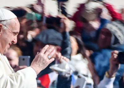 Vaticano: «Não se pode seguir Cristo com condições» - Papa Francisco