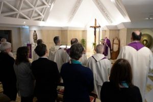 Vaticano: Papa Francisco pediu que se olhe para o crucifixo nas dificuldades da vida