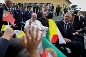 Francisco/8.º Aniversário: Bispo do Porto fala em renovação «imparável»