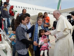Refugiados: Papa apela a abertura de corredores humanitários