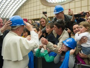 Vaticano: Papa Francisco critica políticas laborais que criam «novos excluídos»