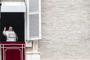 Vaticano: Francisco defende atenção aos doentes terminais