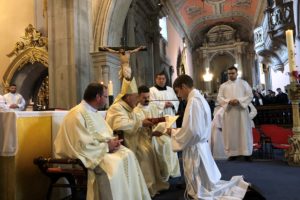 Viana do Castelo: «Sede testemunhas através das vossas mãos e dos vossos pés» pediu bispo a novo Leitor e Acólito