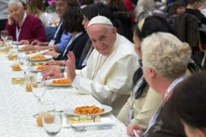 Vaticano: «Amar os mais pobres significa lutar contra todas as formas de pobreza, espirituais e materiais» - Papa Francisco