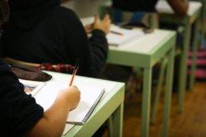 Ensino: Associação Portuguesa de Escolas Católicas questiona «cortes colossais» no apoio financeiro às famílias