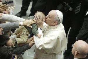 Igreja/Saúde: Vaticano apela a «um maior empenho» na inclusão social de quem sofre de autismo