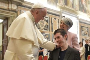 Vaticano: Papa manifesta apoio a quem sofre com Doenças Raras