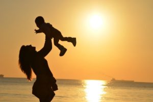 Dia da Mãe: Igreja Católica em Portugal destaca importância de «apoiar e proteger o dom da maternidade»