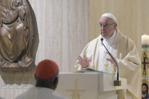 Vaticano: Papa defende «silêncio» e «oração» como resposta a quem procura divisões na Igreja