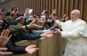 Vaticano: Papa em jornada dupla com mais de 100 mil jovens italianos