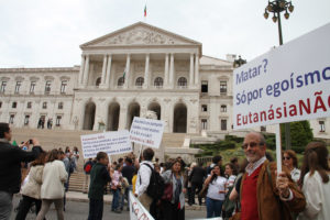 Eutanásia: Federação Portuguesa pela Vida convoca «manifestação silenciosa» contra legalização