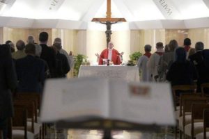 Vaticano: Papa diz que a fé se transmite com amor e testemunho