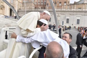 Vaticano: Papa pede fim da «bisbilhotice» que mina a paz nas comunidades católicas (c/vídeo)
