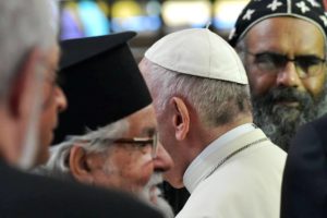 Igreja/Sociedade: «Os fracos são cada vez mais marginalizados, vendo-se sem pão, sem trabalho nem futuro», denuncia o Papa em encontro ecuménico