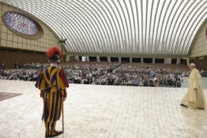 Vaticano: Papa deixa mensagem em defesa de todas as vidas, junto de doentes com distrofia