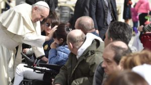 Vaticano: Papa fez visita surpresa a uma Fundação para pessoas com deficiências graves