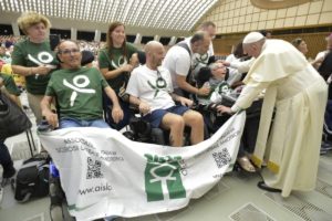 Vaticano: Papa abençoou grupo de pessoas com Esclerose Lateral Amiotrófica