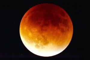 Eclipse Lunar: O universo visto pelos astrónomos do Vaticano