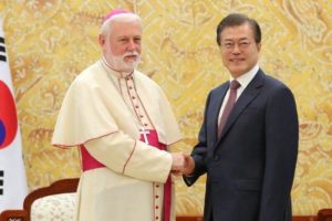 Ásia: Secretário do Vaticano para as Relações com os Estados levou «apoio e a oração» do Papa à Coreia do Sul