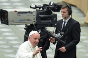 Vaticano: Papa nomeia jornalista italiano para presidir às Comunicações da Santa Sé