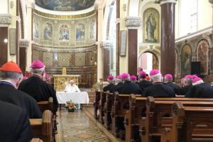 Irlanda: Papa encontrou-se com bispos católicos e pediu «coragem» para enfrentar crise dos abusos