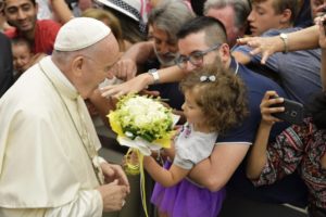 Vaticano: Papa diz que católicos devem rejeitar cartomancia e adivinhação do futuro, confiando na providência de Deus