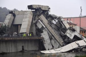 Itália: Diocese de Génova em oração pelas vítimas da queda da ponte Morandi