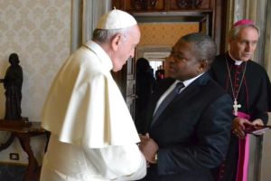 Vaticano: Presidente de Moçambique espera receber o Papa em 2019