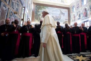 Papa: “A Igreja precisa de união, não de solistas fora do coro ou de quem corre atrás de objetivos pessoais”