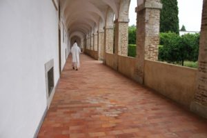 Vida Consagrada: Novo arcebispo de Évora visitou e celebrou no mosteiro da Cartuxa