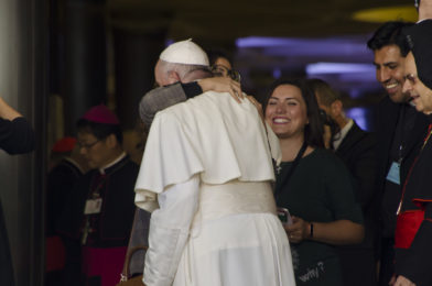 Igreja: Vaticano convoca Fórum Internacional da Juventude dedicado à receção do sínodo