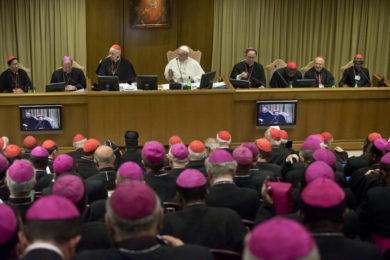 Sínodo 2018: Papa encerra trabalhos com mensagem em defesa da Igreja