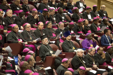 Sínodo 2018: Bispos prestam homenagem a jovens cristãos perseguidos