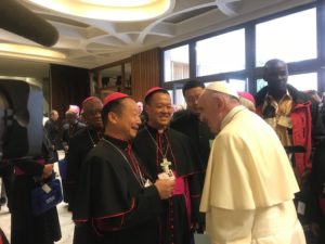 Sínodo: Papa Francisco encontrou-se com os dois bispos da China Continental
