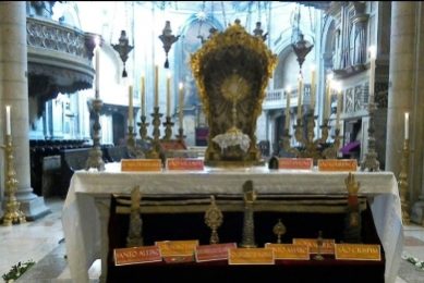Lisboa: Sé coloca à veneração relíquias dos santos