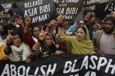 Paquistão: Fundação Ajuda a Igreja que Sofre recorda «outras Asia Bibi que ainda estão presas por blasfémia» no país